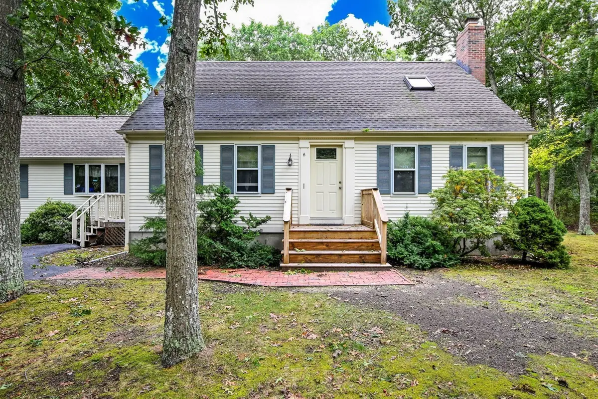 6 Elizabeth Ln, Yarmouth, MA 02601 - #1