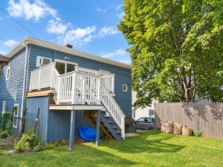 25 Home St, Beverly, MA 01915 - #3