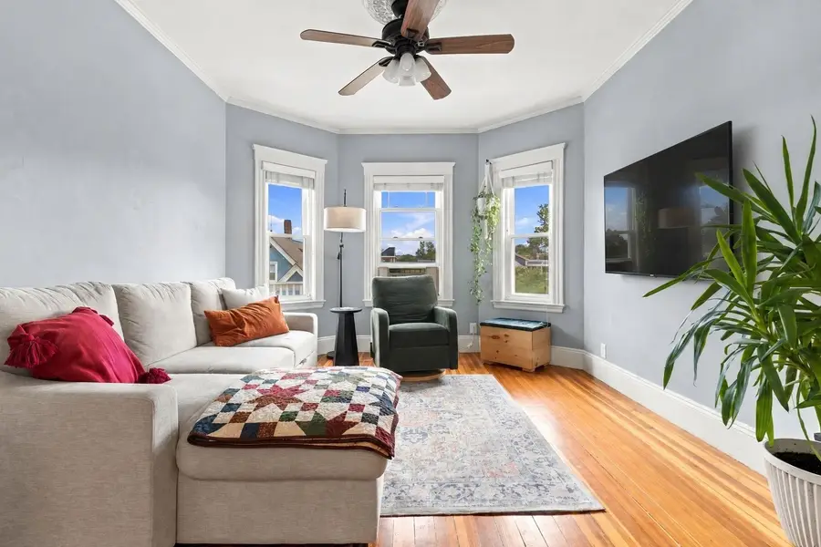 17 Victoria St #3, Boston, MA 02125 - #3