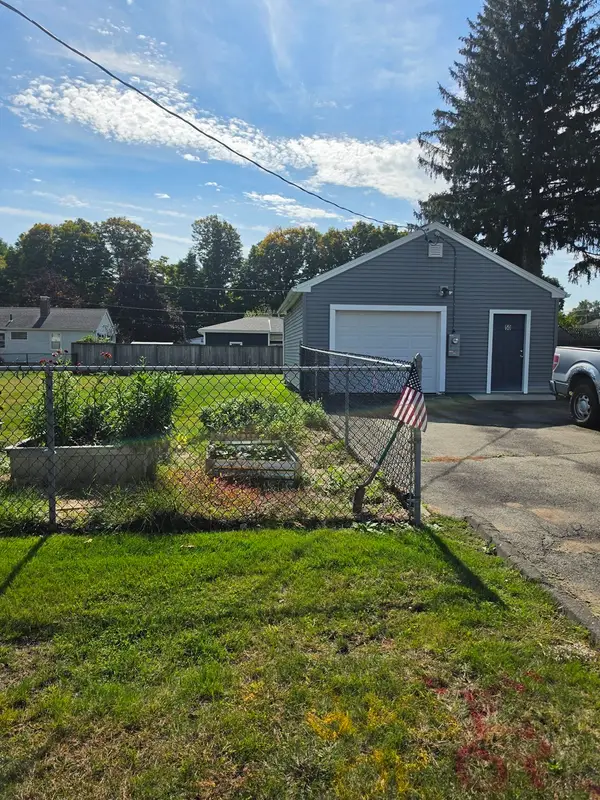50 Upland Road, Holyoke, MA 01040