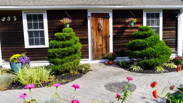 355 Pine St, Holbrook, MA 02343