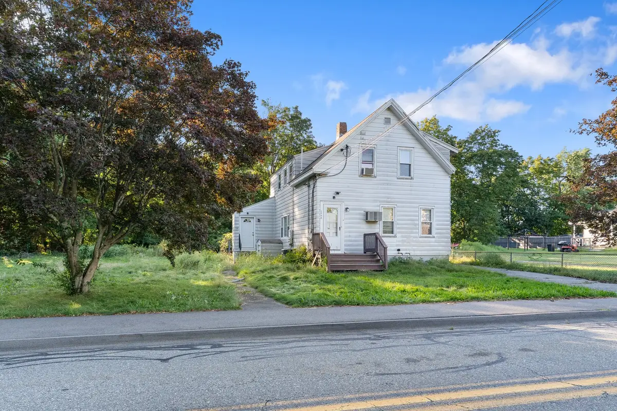 2048 Somerset Ave, Dighton, MA 02715 - #1