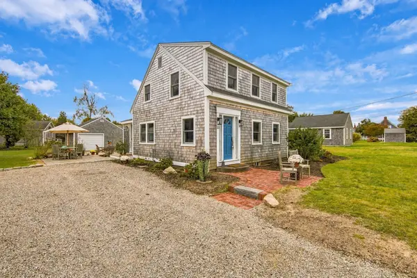 33 Pleasant, Dennis, MA 02670