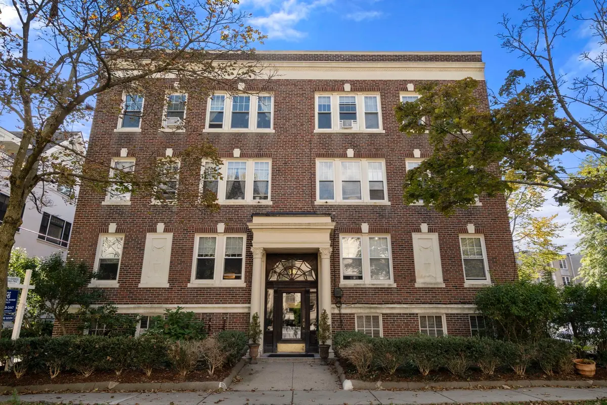 36 Dwight St #4, Brookline, MA 02446 - #1