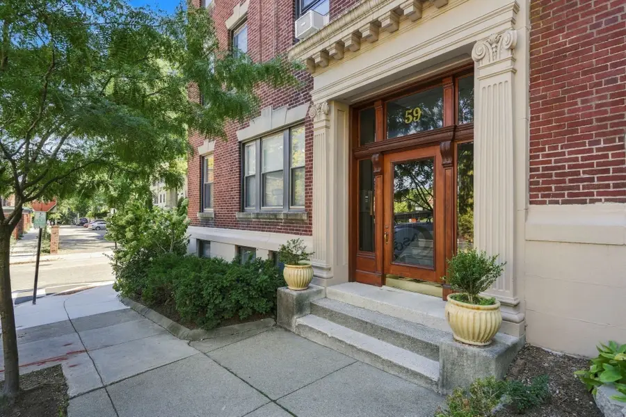 59 Alton Pl #5, Brookline, MA 02446 - #3