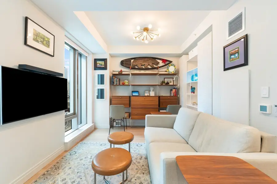 135 Seaport Blvd #818, Boston, MA 02210 - #3