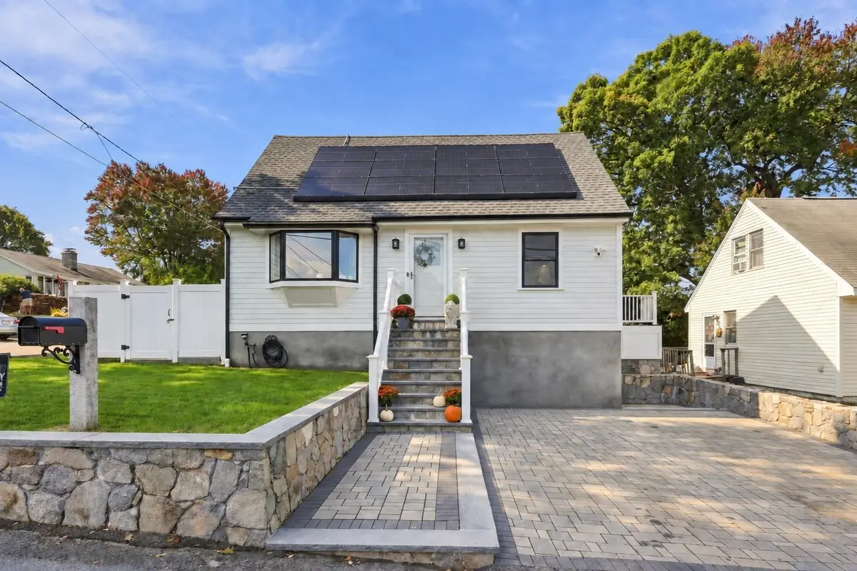 106 Virginia Ave, Lowell, MA 01852 - #1