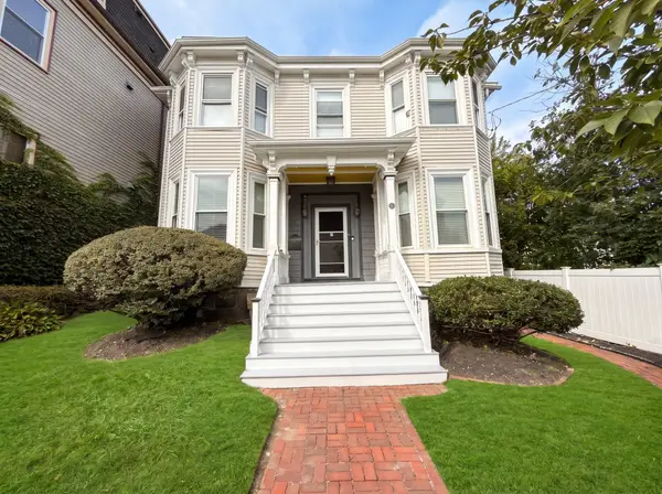 31 Regent St, Boston, MA 02119