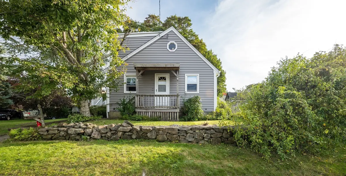 16 Tremont St., Dartmouth, MA 02748 - #1