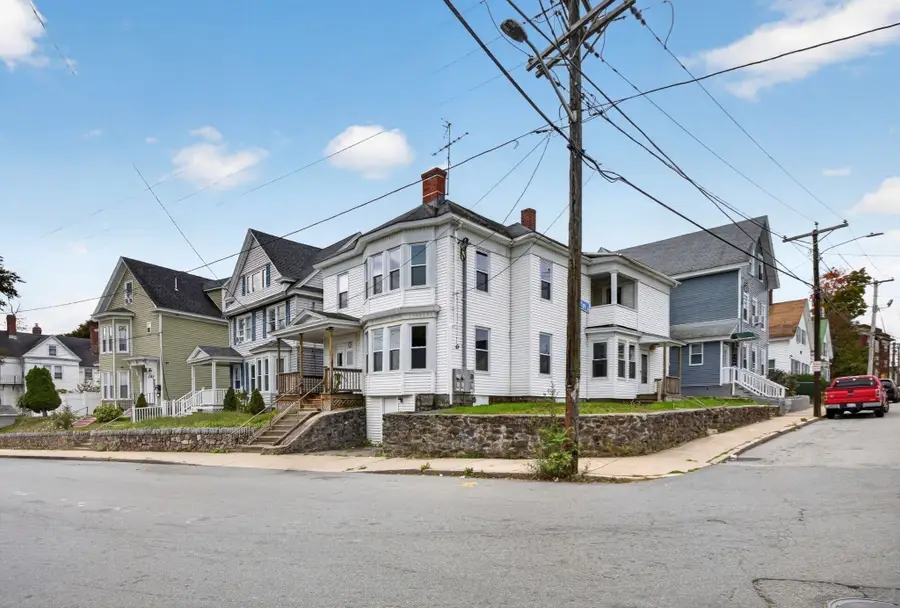 16 Berkeley St, Lawrence, MA 01841 - #3
