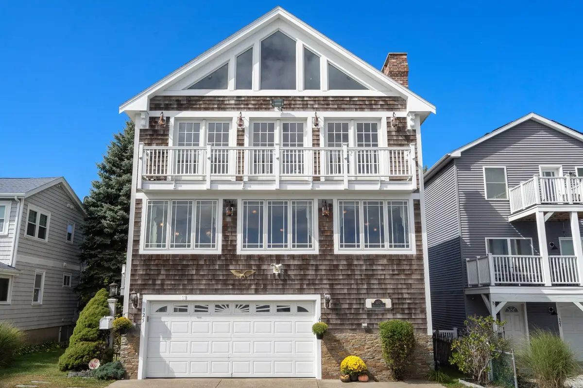 125 Edgewater Drive, Quincy, MA 02169 - #1