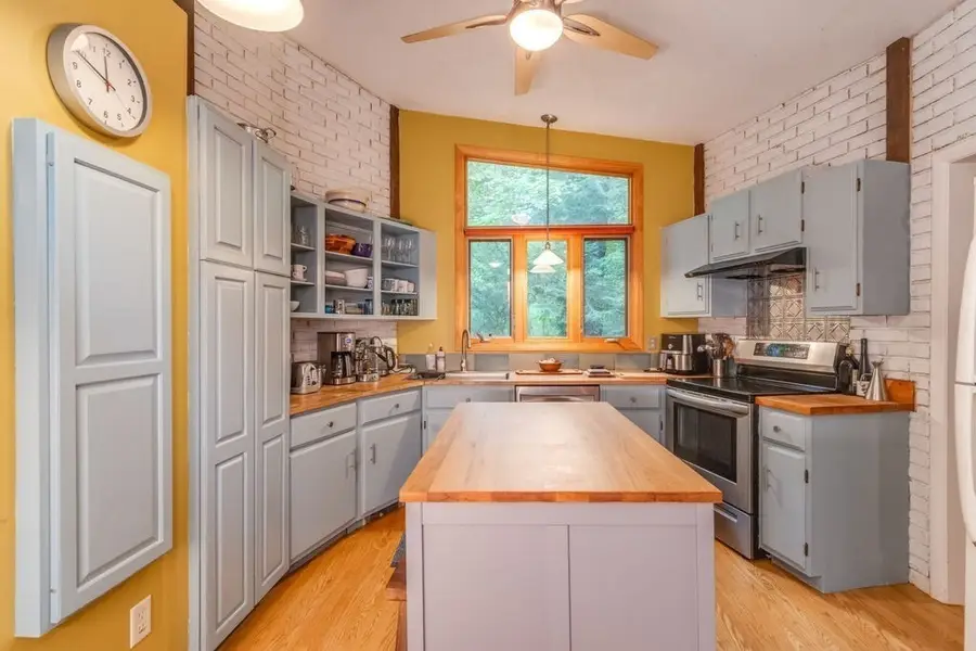 76 Stony Hill Rd, Amherst, MA 01002 - #3