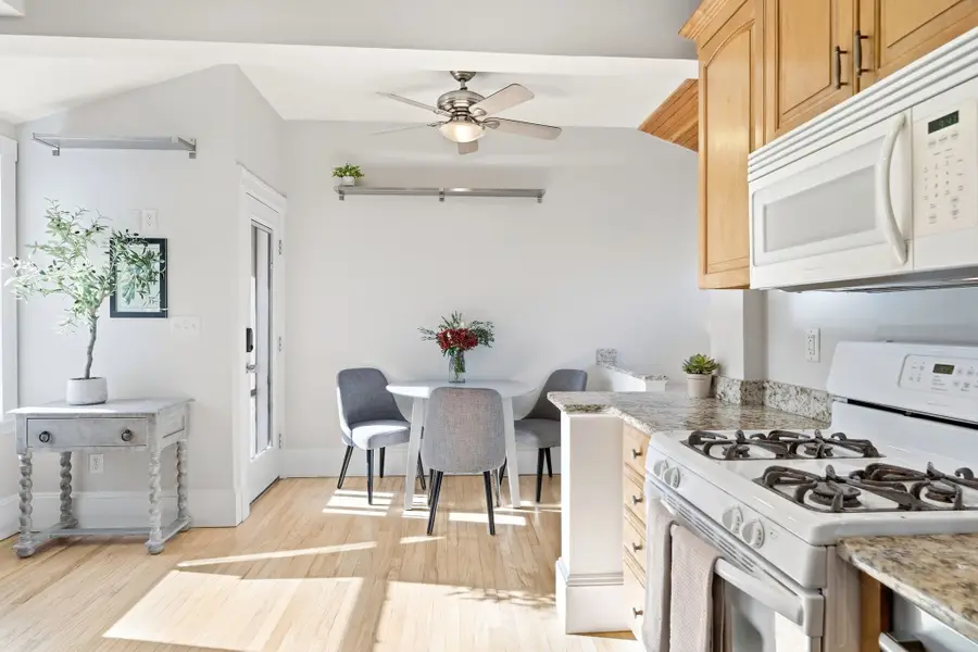 12 Linden Pl, Somerville, MA 02143 - #3