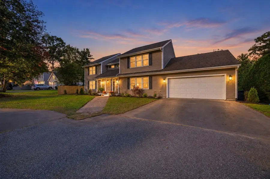 126 Barry St, Feeding Hills, MA 01030 - #2
