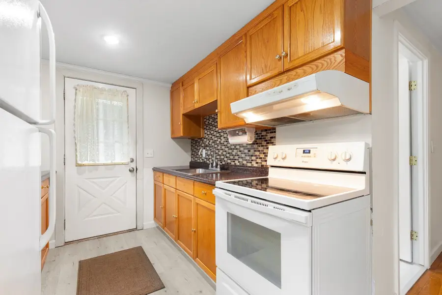 199 Anawan St, Brockton, MA 02302 - #3