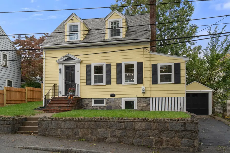 88 Decker St, Milton, MA 02186 - #2