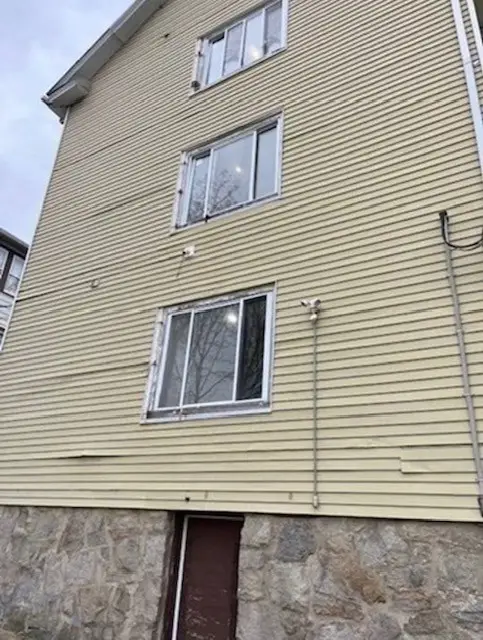 104 Sterling St, Worcester, MA 01610 - #3