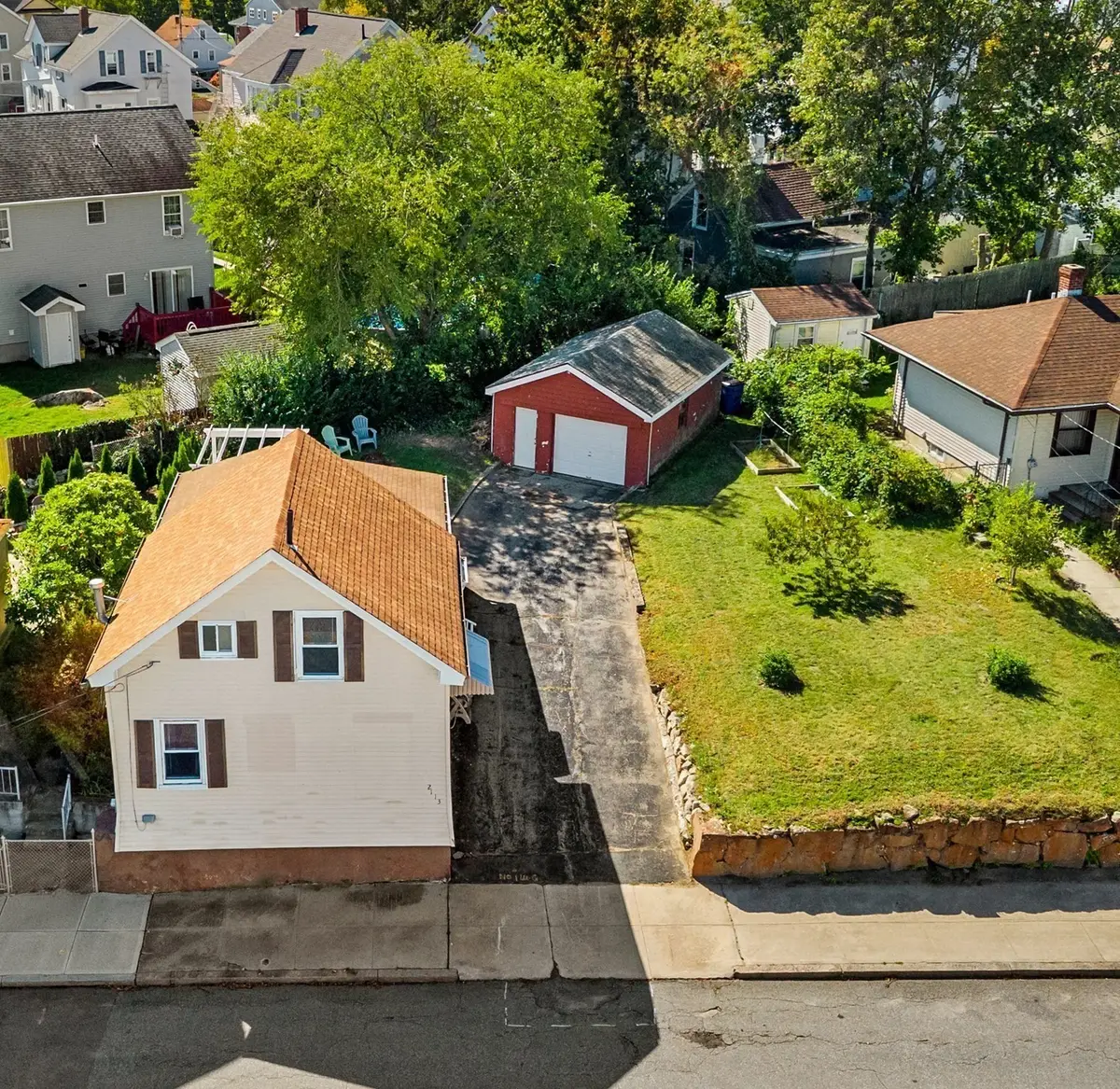 2113 Pleasant St, Fall River, MA 02723 - #1