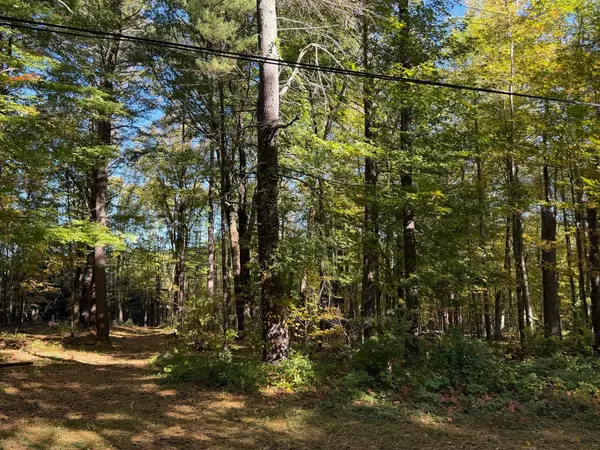 15 Carrier Lane, Sutton, MA 01590