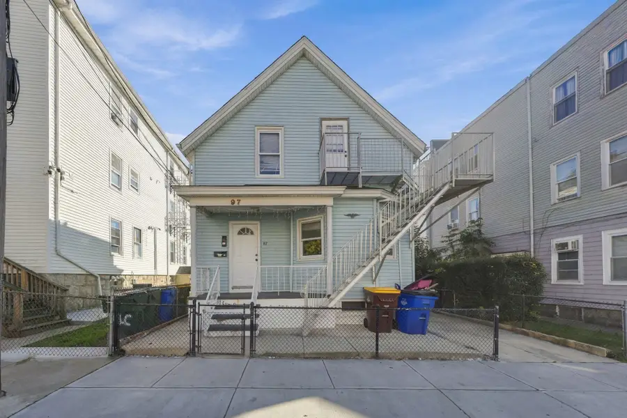 97 Canonicus St, Fall River, MA 02723 - #2