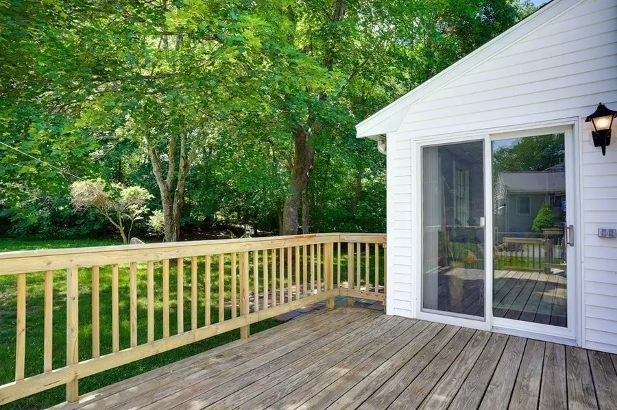 16 Phillip Ave, Burlington, MA 01803 - #3