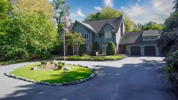 20 Fox Hill Dr, Bridgewater, MA 02324