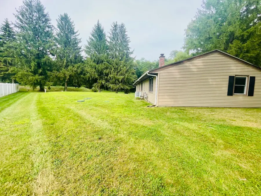 597 Old Warren Rd, Swansea, MA 02777 - #2