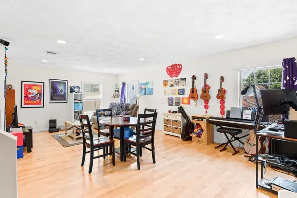 25 James St #7, Malden, MA 02148