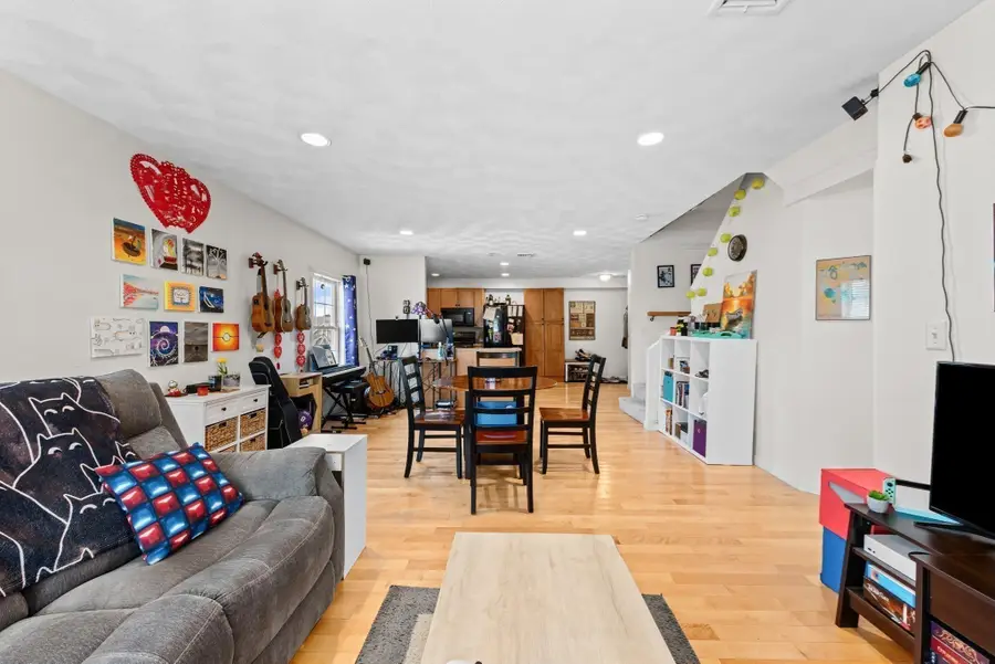 25 James St #7, Malden, MA 02148 - #3