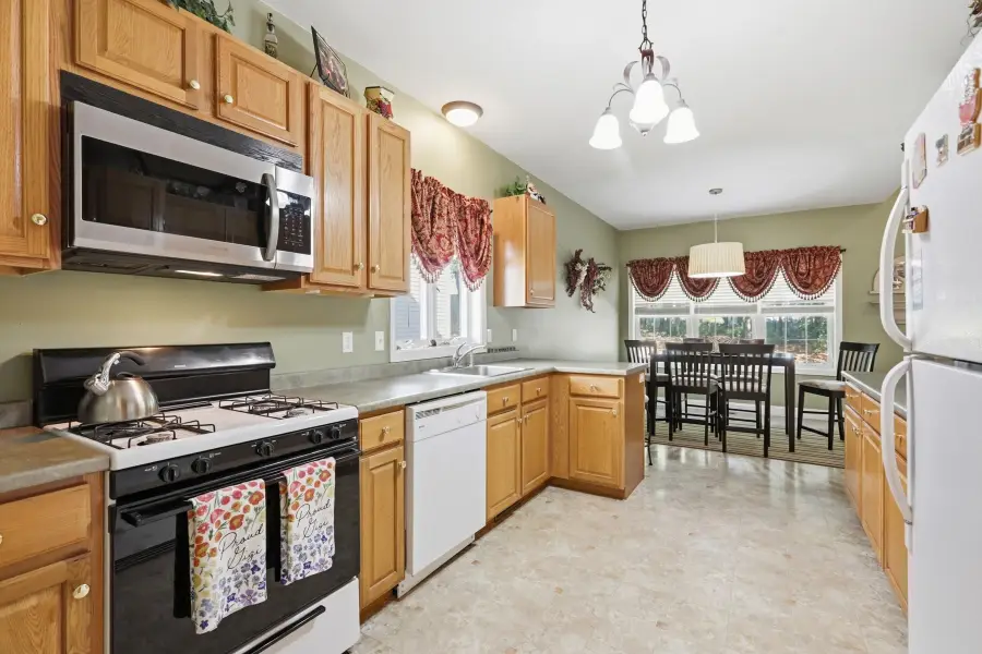 23 Dickens Ln, Tyngsborough, MA 01879 - #2