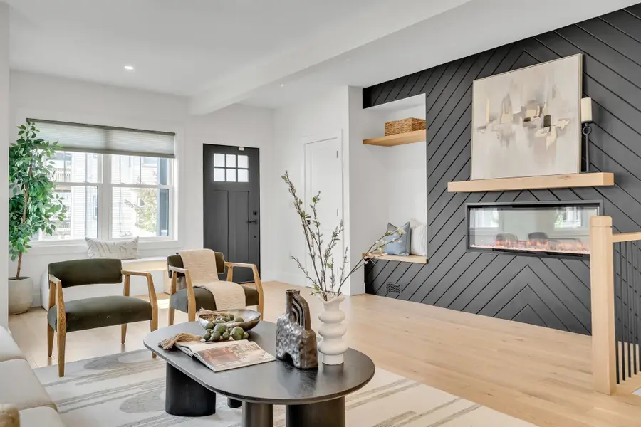 17 College Hill Road #1, Somerville, MA 02144 - #3
