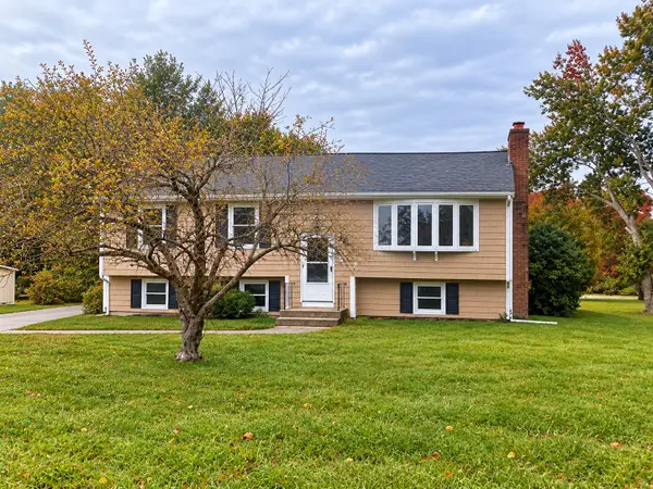 60 Sheldonville Rd, North Attleboro, MA 02760