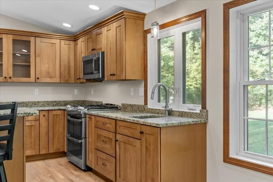 6 Holloway Brook Rd, Lakeville, MA 02347 - #3