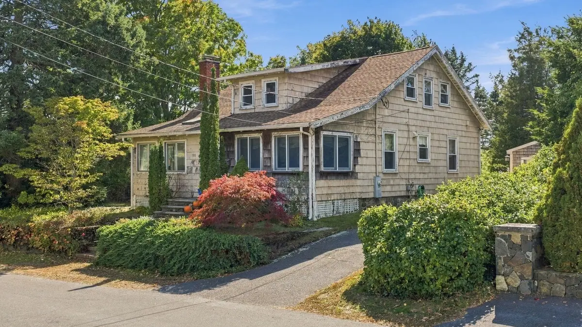 126 Village Street, Marblehead, MA 01945 - #1