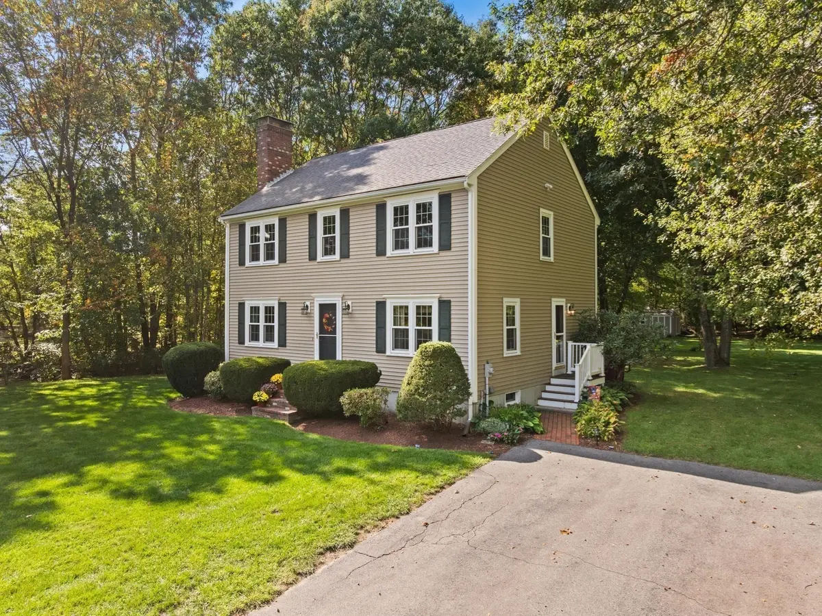 8 George Littlefield Circle, Middleboro, MA 02346 - #1