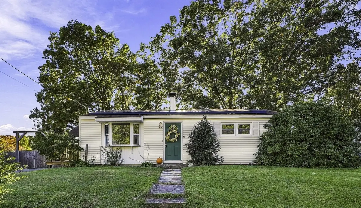 33 Rondeau Rd, Bellingham, MA 02019 - #1