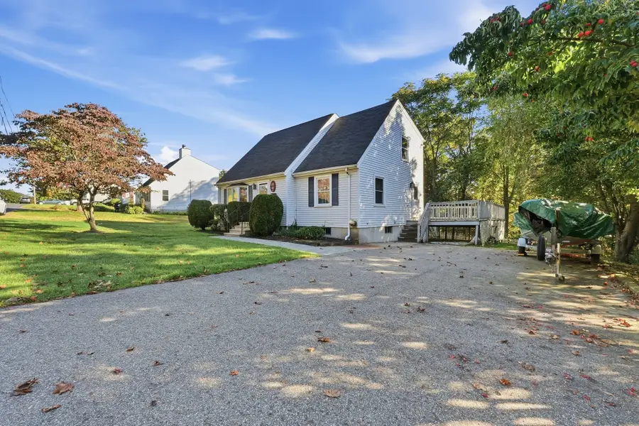 68 Miles St, Millbury, MA 01527 - #3