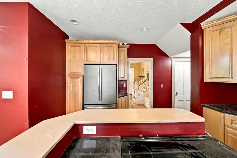 30 Myrtle Ave, Holyoke, MA 01040 - #3