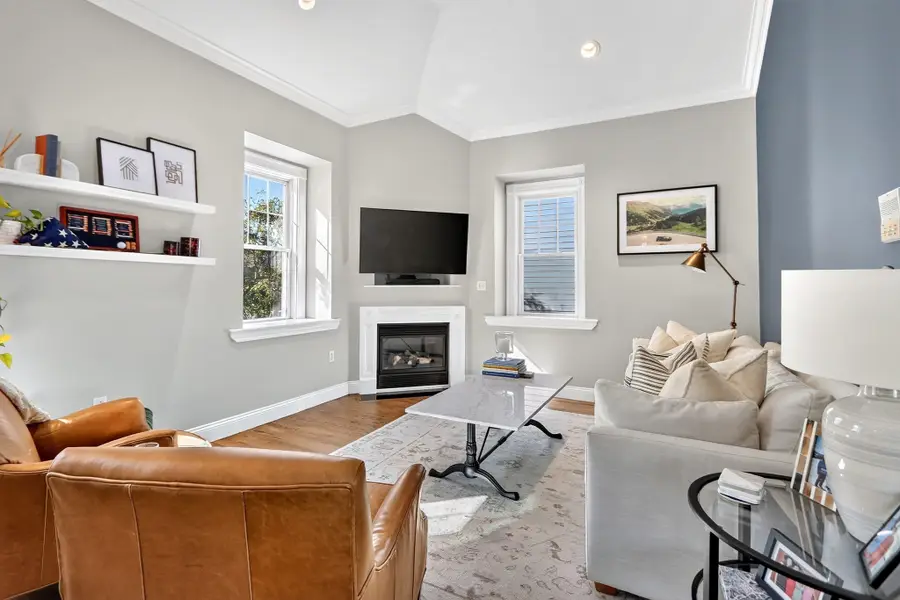 656 E 7th St #3, Boston, MA 02127 - #3