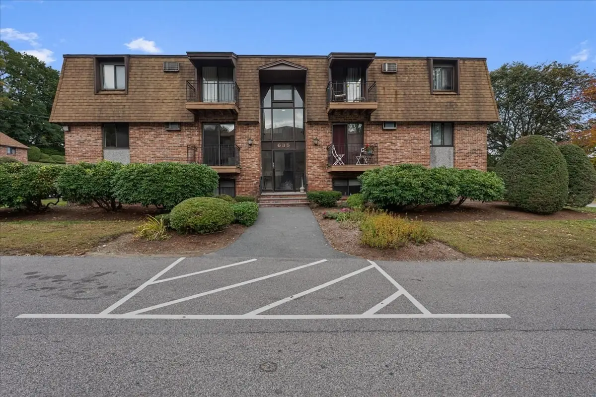 635 W Lowell Ave #2, Haverhill, MA 01832 - #1