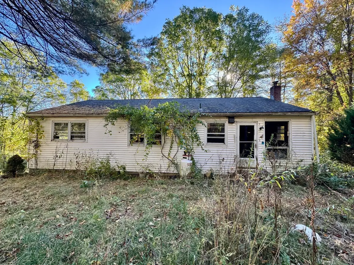 5 Berry Corner Rd, Charlton, MA 01507 - #1