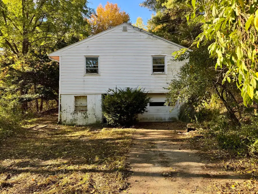 5 Berry Corner Rd, Charlton, MA 01507 - #3