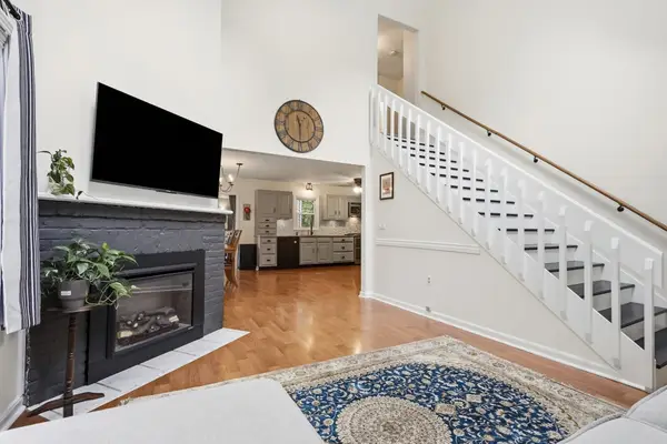8 Guilford St, Worcester, MA 01606