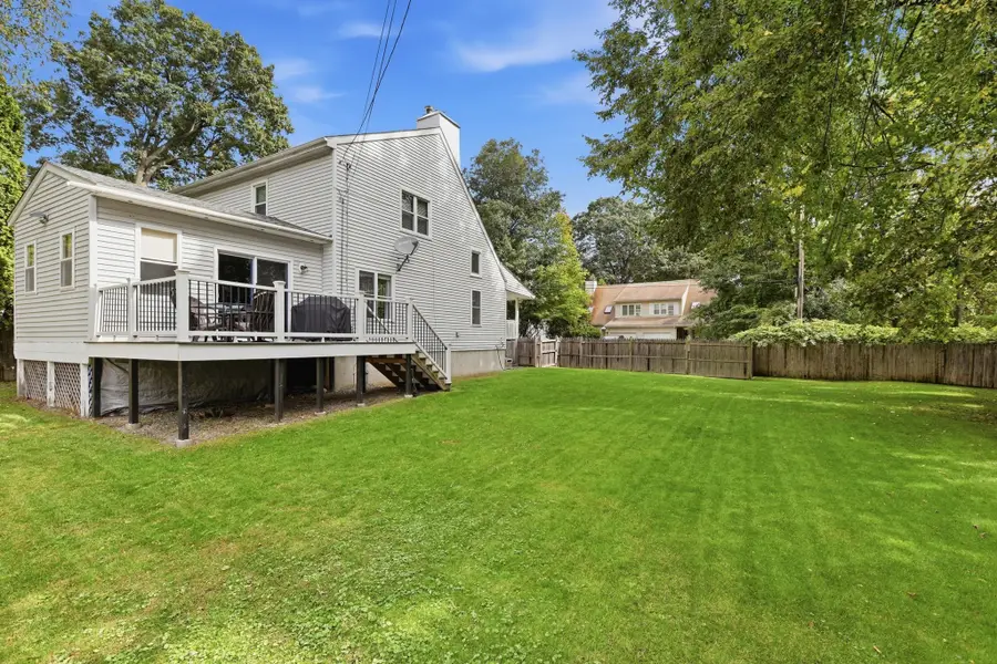 8 Guilford St, Worcester, MA 01606 - #2