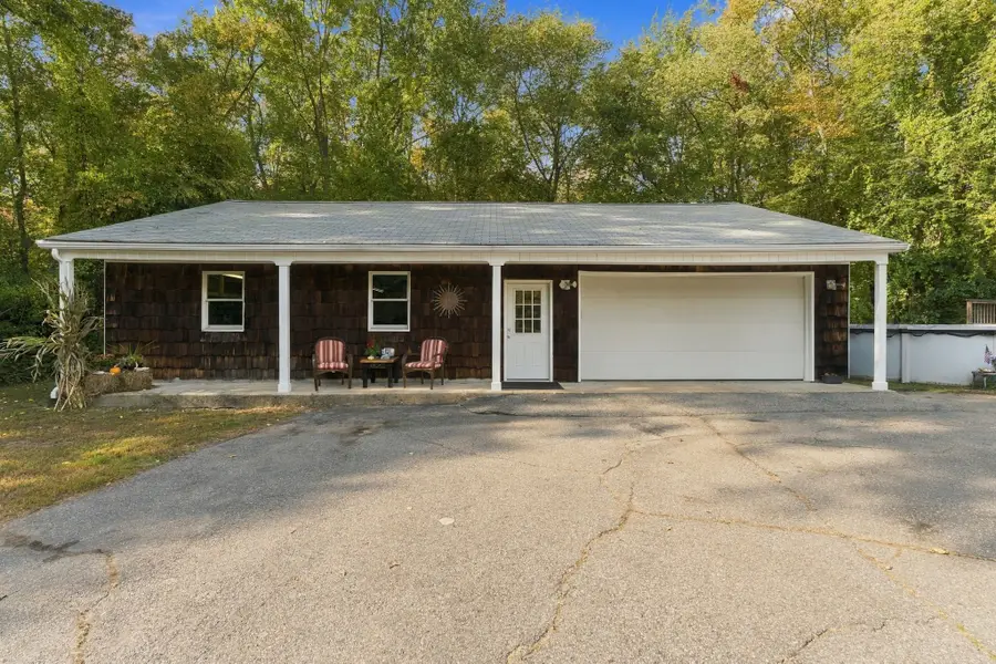 480 Hartford Ave E, Uxbridge, MA 01569 - #3