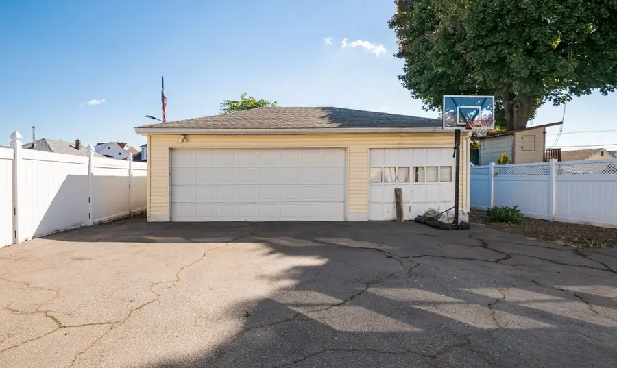 29 Oxford Park, Revere, MA 02151 - #3