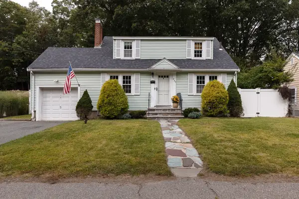 224 Turtle Pond Pkwy, Boston, MA 02136