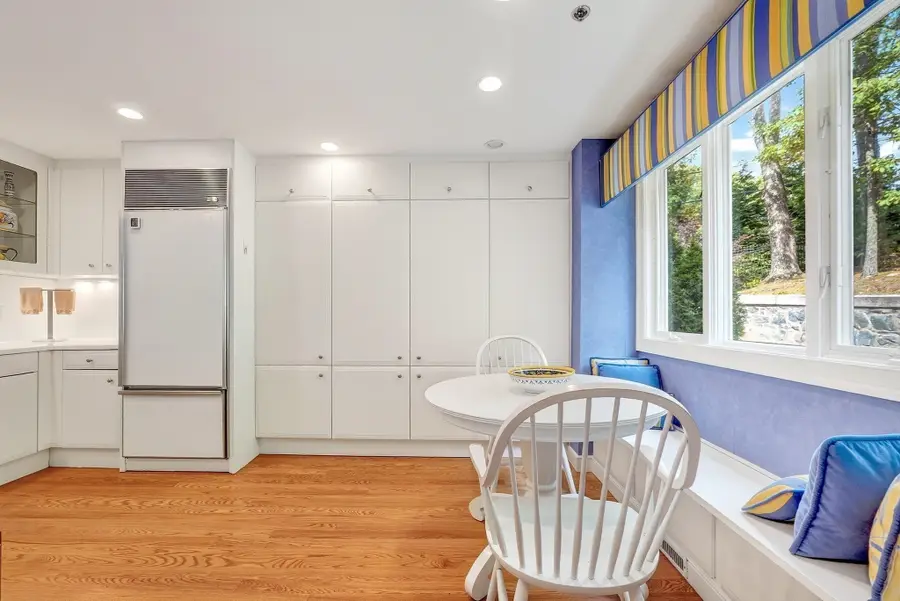 96 Sweetwater Ave #9, Bedford, MA 01730 - #3