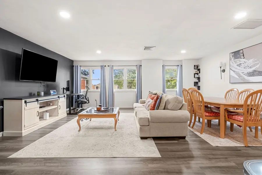 210 Washington St #11, Peabody, MA 01960 - #3