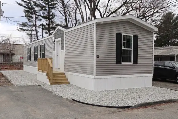 1346 Newport Ave #B22, Attleboro, MA 02703
